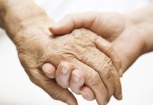 Những ai có quyền được lập di chúc và người lập di chúc có những quyền gì?